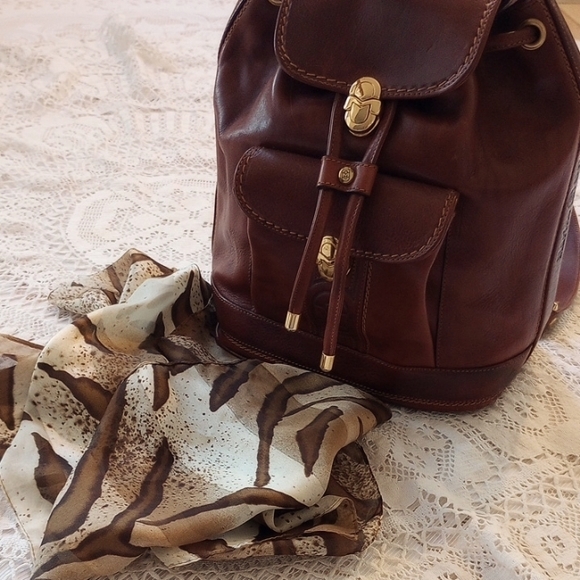 Mario Orlandi Brown Leather Backpack with Scarf - Picture 1 of 17